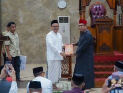 Safari Ramadan di Wonomulyo, Gubernur Sulbar Ajak Masyarakat Perkuat Kebersamaan