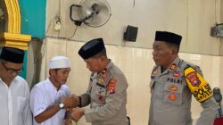 Safari Jumat, Wakapolres Mateng Ingatkan Warga Waspada Karhutla dan Kekeringan Serta Salurkan Bantuan Sembako