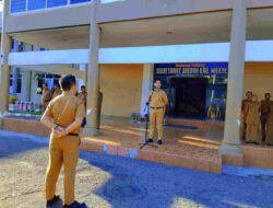 Sekda Kabupaten Majene Tegaskan Disiplin ASN Lewat Apel Pagi Gabungan Tiga OPD