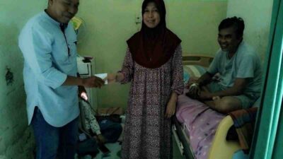 IJS Wilayah Kabupaten Majene Kembali Tunjukkan Kepedulian Kemanusiaan, Kunjungi Keluarga Anggota yang Sedang Sakit