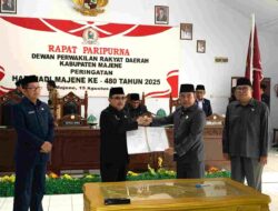 Bupati Majene Hadiri Rapat Paripurna DPRD, Bahas Perubahan APBD 2025 dan Penyampaian KUA-PPAS 2026