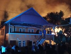 Kebakaran Hebat di Permukiman Padat Penduduk, 37 Rumah Ludes Terbakar